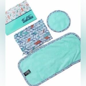 Fresh Face Reusable Makeup Remover Towel TEAL